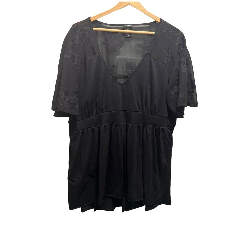 Torrid Black Vneck Semi Sheer Floral Tshirt Size 2